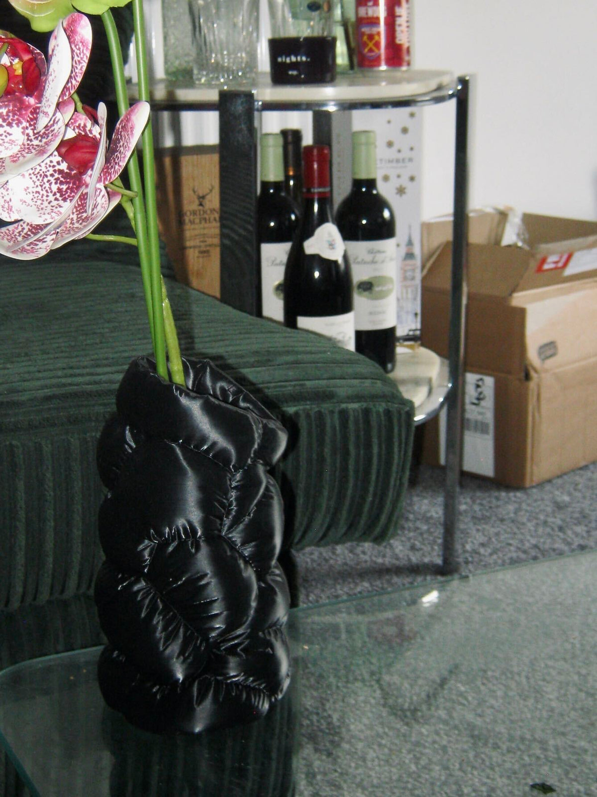 Puffer Vase - Black